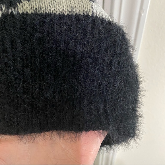 Black and Gray Crew Neck Sweater with Abstract Pattern - Picture 6 of 6